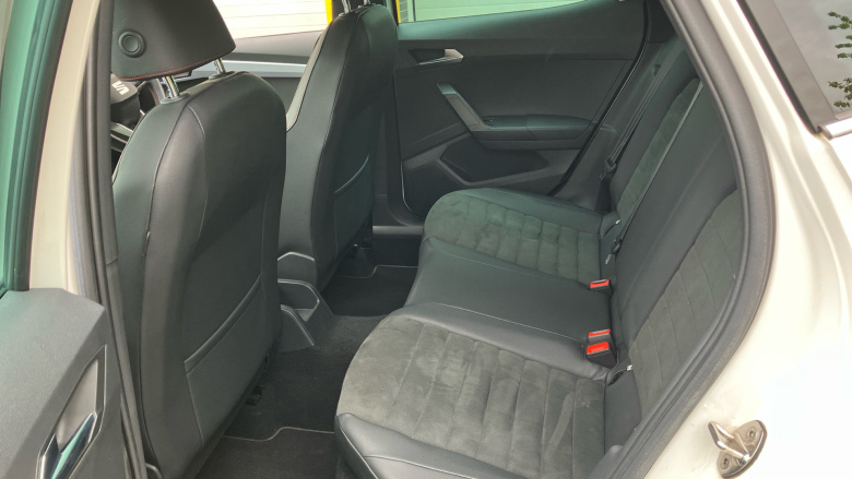SEAT Arona 1.0 TSI 110 FR Sport 5dr DSG Petrol Hatchback